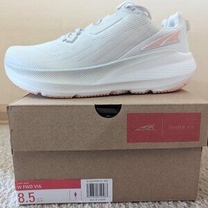 Altra Women's FWD Via Running Shoes, Size 8.5B (Medium)